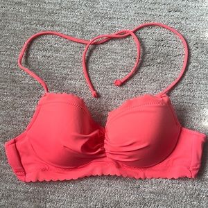 Victoria’s Secret scalloped coral bikini 32B
